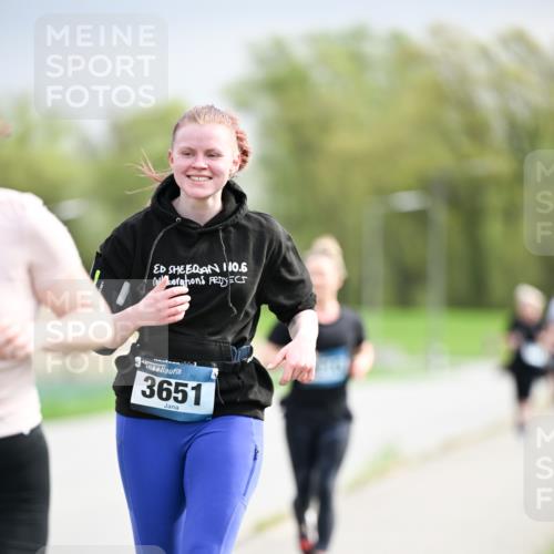 07.04.2024 - 43. Internationalen Wilhelmsburger Insellauf Dr. Thomas Lammeyer http://msf.ph/oto/6044483 07.04.2024 10:44:44 Laufen 6, 3651 meine-sportfotos.de