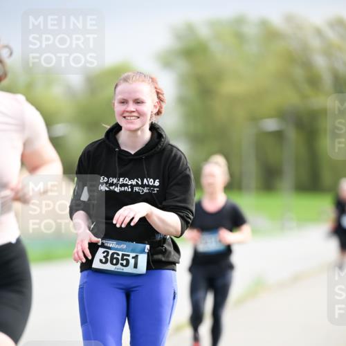 07.04.2024 - 43. Internationalen Wilhelmsburger Insellauf Dr. Thomas Lammeyer http://msf.ph/oto/6044486 07.04.2024 10:44:44 Laufen 6, 3651 meine-sportfotos.de