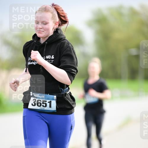 07.04.2024 - 43. Internationalen Wilhelmsburger Insellauf Dr. Thomas Lammeyer http://msf.ph/oto/6044505 07.04.2024 10:44:45 Laufen 6, 43, 3651 meine-sportfotos.de