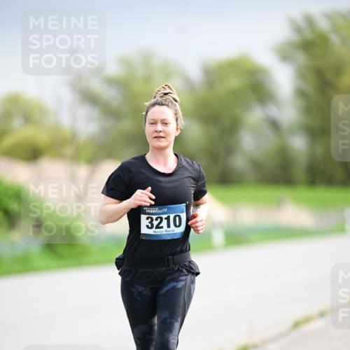 07.04.2024 - 43. Internationalen Wilhelmsburger Insellauf Dr. Thomas Lammeyer http://msf.ph/oto/6044530 07.04.2024 10:44:47 Laufen 3210 meine-sportfotos.de