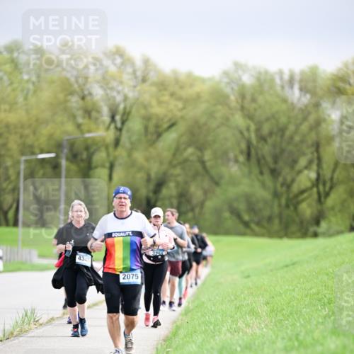 07.04.2024 - 43. Internationalen Wilhelmsburger Insellauf Dr. Thomas Lammeyer http://msf.ph/oto/6044541 07.04.2024 10:44:51 Laufen 434, 2075, 3250 meine-sportfotos.de