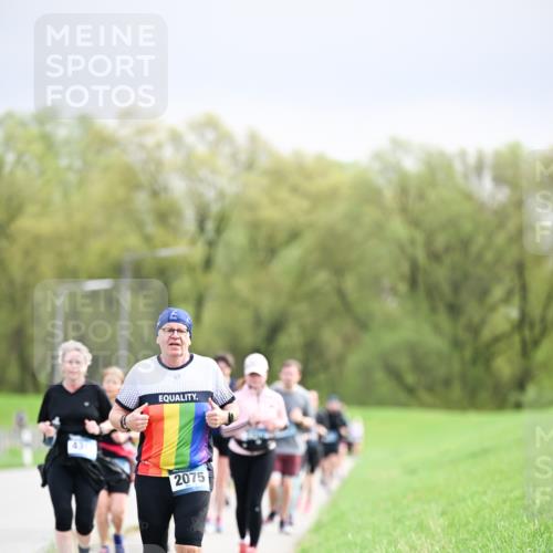 07.04.2024 - 43. Internationalen Wilhelmsburger Insellauf Dr. Thomas Lammeyer http://msf.ph/oto/6044544 07.04.2024 10:44:53 Laufen 43, 2075 meine-sportfotos.de