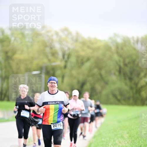 07.04.2024 - 43. Internationalen Wilhelmsburger Insellauf Dr. Thomas Lammeyer http://msf.ph/oto/6044559 07.04.2024 10:44:54 Laufen 4348, 2075 meine-sportfotos.de
