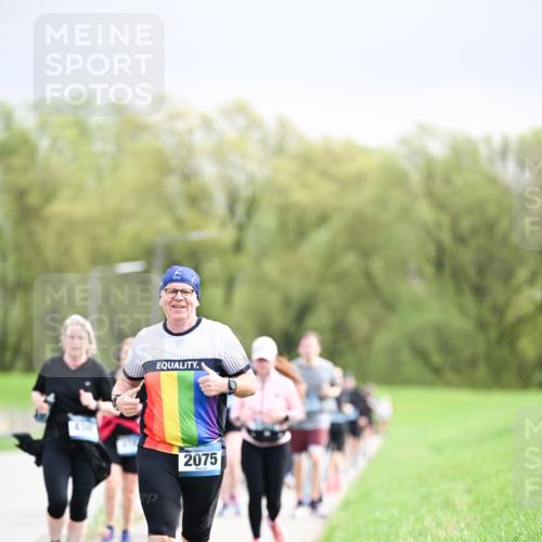 07.04.2024 - 43. Internationalen Wilhelmsburger Insellauf Dr. Thomas Lammeyer http://msf.ph/oto/6044571 07.04.2024 10:44:54 Laufen 436, 2075 meine-sportfotos.de