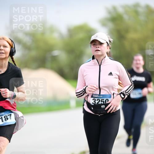 07.04.2024 - 43. Internationalen Wilhelmsburger Insellauf Dr. Thomas Lammeyer http://msf.ph/oto/6044624 07.04.2024 10:45:03 Laufen 187, 3250 meine-sportfotos.de