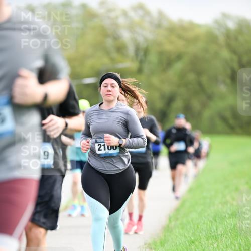 07.04.2024 - 43. Internationalen Wilhelmsburger Insellauf Dr. Thomas Lammeyer http://msf.ph/oto/6044693 07.04.2024 10:45:09 Laufen 9, 2100 meine-sportfotos.de