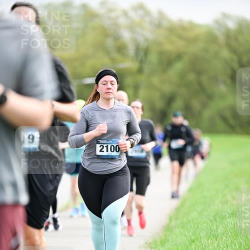 07.04.2024 - 43. Internationalen Wilhelmsburger Insellauf Dr. Thomas Lammeyer http://msf.ph/oto/6044698 07.04.2024 10:45:09 Laufen 9, 2100 meine-sportfotos.de