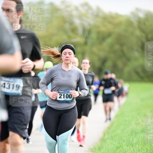 07.04.2024 - 43. Internationalen Wilhelmsburger Insellauf Dr. Thomas Lammeyer http://msf.ph/oto/6044703 07.04.2024 10:45:09 Laufen 4319, 2100 meine-sportfotos.de