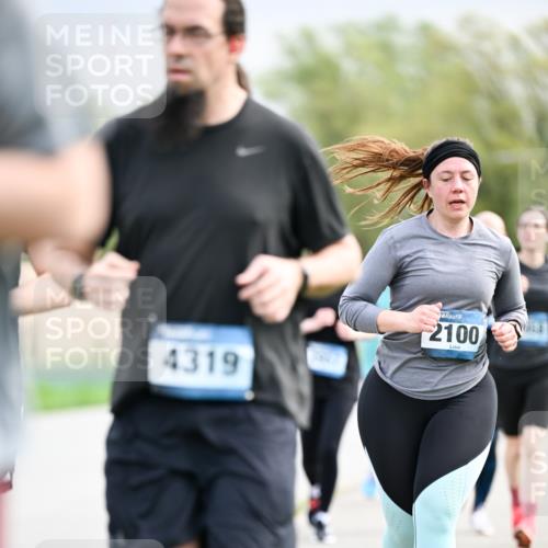 07.04.2024 - 43. Internationalen Wilhelmsburger Insellauf Dr. Thomas Lammeyer http://msf.ph/oto/6044709 07.04.2024 10:45:10 Laufen 4319, 2100 meine-sportfotos.de