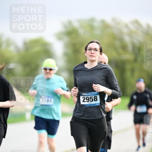 07.04.2024 - 43. Internationalen Wilhelmsburger Insellauf Dr. Thomas Lammeyer http://msf.ph/oto/6044735 07.04.2024 10:45:14 Laufen 2958 meine-sportfotos.de