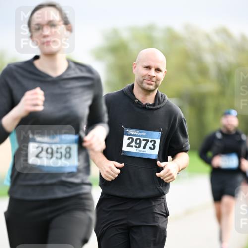 07.04.2024 - 43. Internationalen Wilhelmsburger Insellauf Dr. Thomas Lammeyer http://msf.ph/oto/6044746 07.04.2024 10:45:16 Laufen 2958, 2973 meine-sportfotos.de