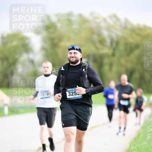 07.04.2024 - 43. Internationalen Wilhelmsburger Insellauf Dr. Thomas Lammeyer http://msf.ph/oto/6044782 07.04.2024 10:45:20 Laufen 3255 meine-sportfotos.de