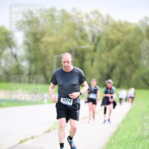 07.04.2024 - 43. Internationalen Wilhelmsburger Insellauf Dr. Thomas Lammeyer http://msf.ph/oto/6044842 07.04.2024 10:45:27 Laufen 3074 meine-sportfotos.de