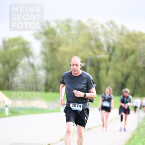 07.04.2024 - 43. Internationalen Wilhelmsburger Insellauf Dr. Thomas Lammeyer http://msf.ph/oto/6044849 07.04.2024 10:45:27 Laufen 3074 meine-sportfotos.de