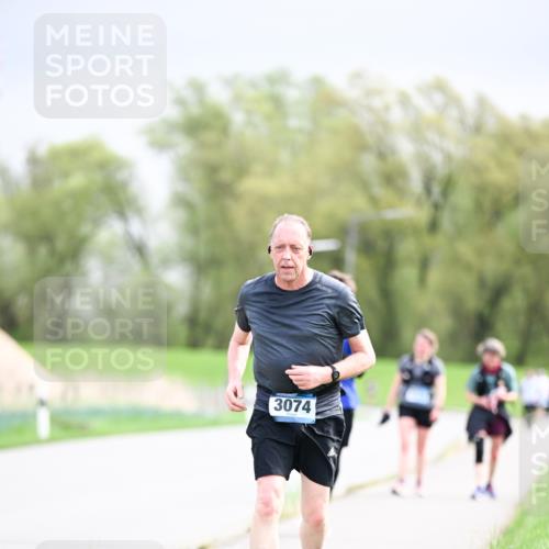 07.04.2024 - 43. Internationalen Wilhelmsburger Insellauf Dr. Thomas Lammeyer http://msf.ph/oto/6044851 07.04.2024 10:45:27 Laufen 3074 meine-sportfotos.de