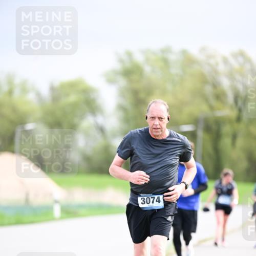 07.04.2024 - 43. Internationalen Wilhelmsburger Insellauf Dr. Thomas Lammeyer http://msf.ph/oto/6044867 07.04.2024 10:45:28 Laufen 3074 meine-sportfotos.de