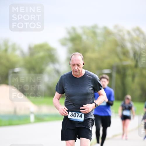 07.04.2024 - 43. Internationalen Wilhelmsburger Insellauf Dr. Thomas Lammeyer http://msf.ph/oto/6044875 07.04.2024 10:45:29 Laufen 3074 meine-sportfotos.de