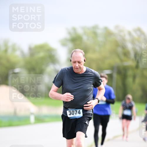 07.04.2024 - 43. Internationalen Wilhelmsburger Insellauf Dr. Thomas Lammeyer http://msf.ph/oto/6044877 07.04.2024 10:45:29 Laufen 3074 meine-sportfotos.de