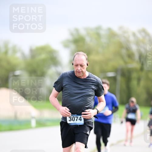 07.04.2024 - 43. Internationalen Wilhelmsburger Insellauf Dr. Thomas Lammeyer http://msf.ph/oto/6044879 07.04.2024 10:45:29 Laufen 3074 meine-sportfotos.de
