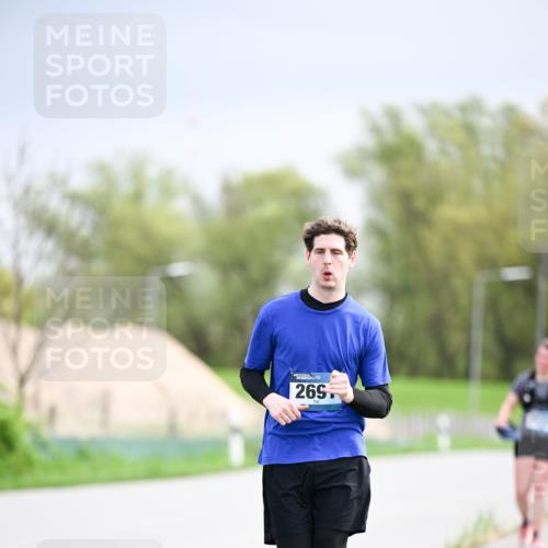 07.04.2024 - 43. Internationalen Wilhelmsburger Insellauf Dr. Thomas Lammeyer http://msf.ph/oto/6044895 07.04.2024 10:45:34 Laufen 269 meine-sportfotos.de