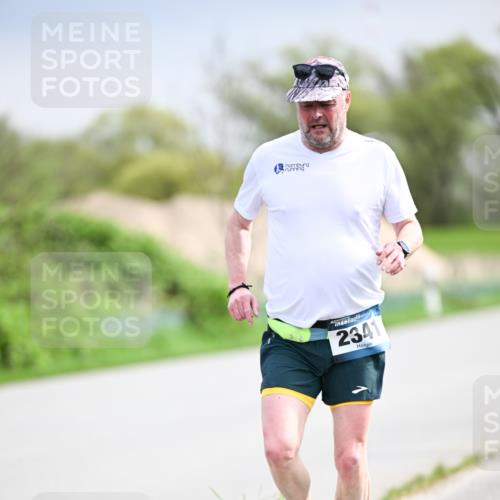 07.04.2024 - 43. Internationalen Wilhelmsburger Insellauf Dr. Thomas Lammeyer http://msf.ph/oto/6044957 07.04.2024 10:46:10 Laufen 2341 meine-sportfotos.de