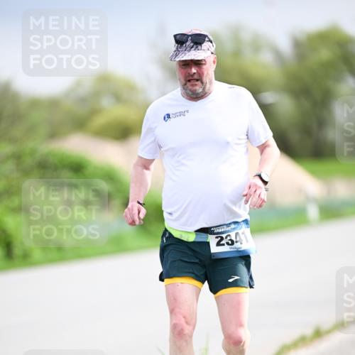 07.04.2024 - 43. Internationalen Wilhelmsburger Insellauf Dr. Thomas Lammeyer http://msf.ph/oto/6044961 07.04.2024 10:46:10 Laufen 4, 2341 meine-sportfotos.de