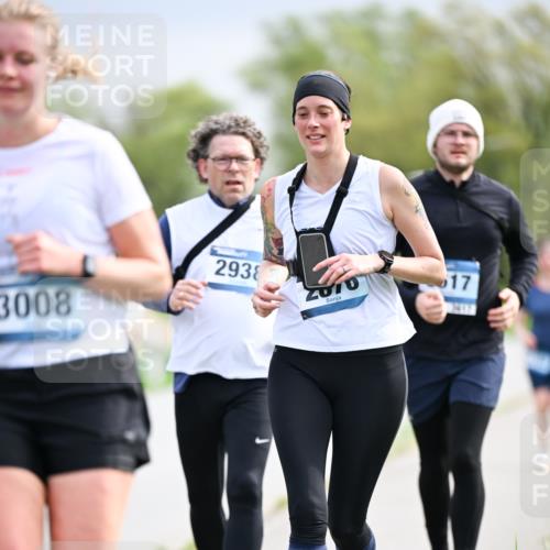07.04.2024 - 43. Internationalen Wilhelmsburger Insellauf Dr. Thomas Lammeyer http://msf.ph/oto/6045007 07.04.2024 10:46:16 Laufen 3008, 2938, 2010, 17, 3617 meine-sportfotos.de