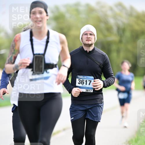 07.04.2024 - 43. Internationalen Wilhelmsburger Insellauf Dr. Thomas Lammeyer http://msf.ph/oto/6045015 07.04.2024 10:46:17 Laufen 3617, 3617 meine-sportfotos.de