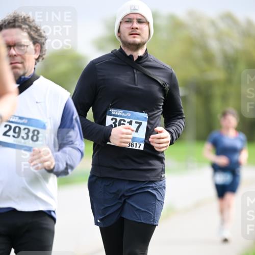 07.04.2024 - 43. Internationalen Wilhelmsburger Insellauf Dr. Thomas Lammeyer http://msf.ph/oto/6045030 07.04.2024 10:46:19 Laufen 2938, 3617, 3617 meine-sportfotos.de