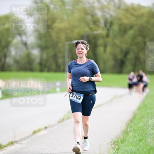 07.04.2024 - 43. Internationalen Wilhelmsburger Insellauf Dr. Thomas Lammeyer http://msf.ph/oto/6045041 07.04.2024 10:46:22 Laufen 3702 meine-sportfotos.de