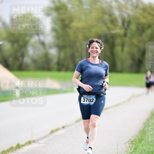 07.04.2024 - 43. Internationalen Wilhelmsburger Insellauf Dr. Thomas Lammeyer http://msf.ph/oto/6045047 07.04.2024 10:46:22 Laufen 3702 meine-sportfotos.de