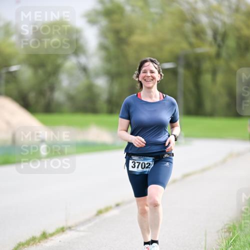 07.04.2024 - 43. Internationalen Wilhelmsburger Insellauf Dr. Thomas Lammeyer http://msf.ph/oto/6045055 07.04.2024 10:46:23 Laufen 3702 meine-sportfotos.de