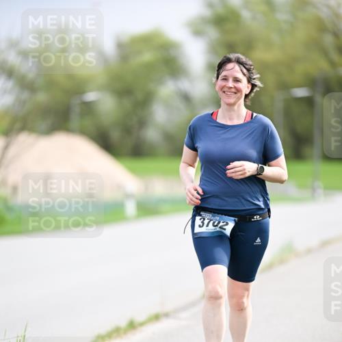 07.04.2024 - 43. Internationalen Wilhelmsburger Insellauf Dr. Thomas Lammeyer http://msf.ph/oto/6045071 07.04.2024 10:46:24 Laufen 3702 meine-sportfotos.de