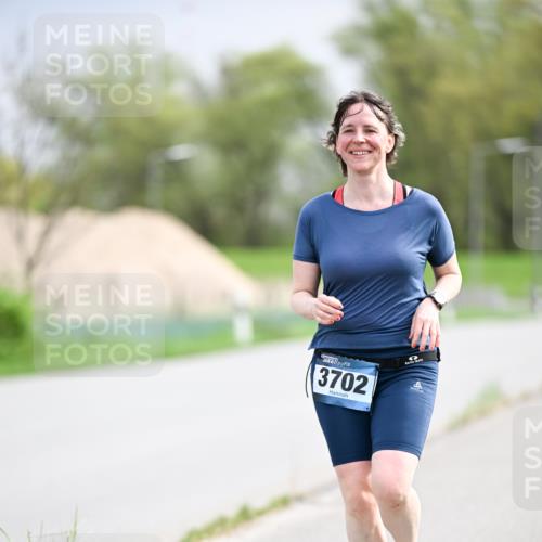 07.04.2024 - 43. Internationalen Wilhelmsburger Insellauf Dr. Thomas Lammeyer http://msf.ph/oto/6045075 07.04.2024 10:46:24 Laufen 3702 meine-sportfotos.de