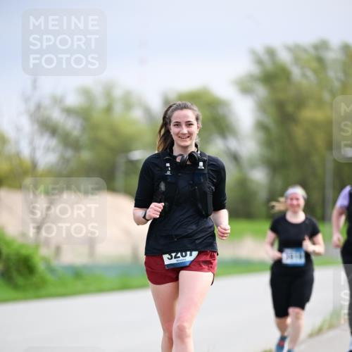 07.04.2024 - 43. Internationalen Wilhelmsburger Insellauf Dr. Thomas Lammeyer http://msf.ph/oto/6045085 07.04.2024 10:46:54 Laufen 3207 meine-sportfotos.de