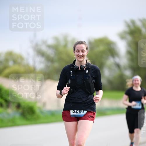 07.04.2024 - 43. Internationalen Wilhelmsburger Insellauf Dr. Thomas Lammeyer http://msf.ph/oto/6045095 07.04.2024 10:46:55 Laufen 3207 meine-sportfotos.de