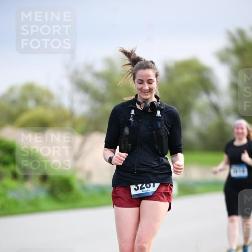 07.04.2024 - 43. Internationalen Wilhelmsburger Insellauf Dr. Thomas Lammeyer http://msf.ph/oto/6045099 07.04.2024 10:46:55 Laufen 3207 meine-sportfotos.de