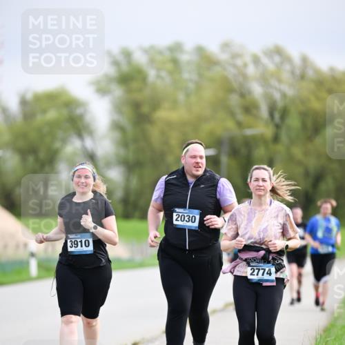 07.04.2024 - 43. Internationalen Wilhelmsburger Insellauf Dr. Thomas Lammeyer http://msf.ph/oto/6045105 07.04.2024 10:46:56 Laufen 3910, 2030, 2774 meine-sportfotos.de