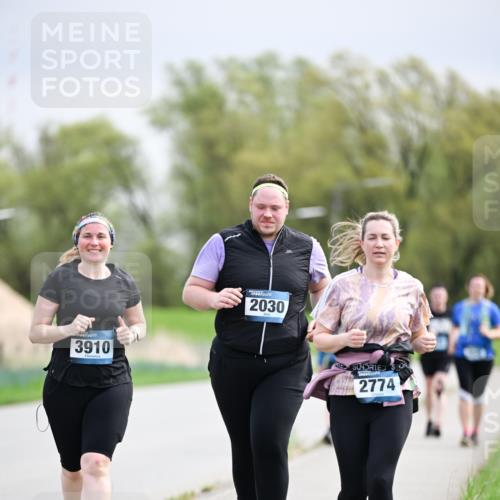 07.04.2024 - 43. Internationalen Wilhelmsburger Insellauf Dr. Thomas Lammeyer http://msf.ph/oto/6045113 07.04.2024 10:46:58 Laufen 3910, 2030, 2774 meine-sportfotos.de