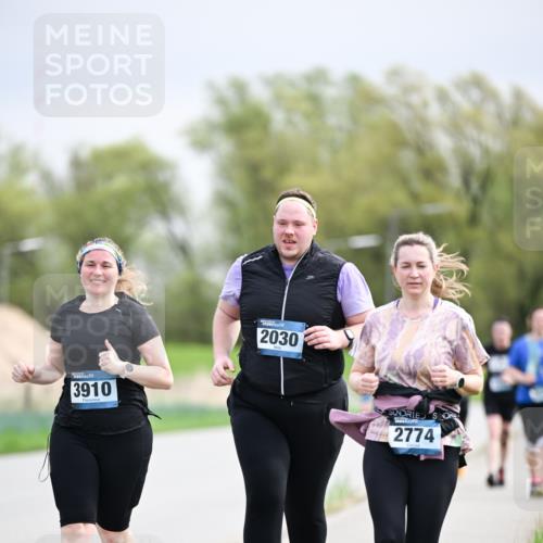 07.04.2024 - 43. Internationalen Wilhelmsburger Insellauf Dr. Thomas Lammeyer http://msf.ph/oto/6045119 07.04.2024 10:46:58 Laufen 3910, 2030, 2774 meine-sportfotos.de