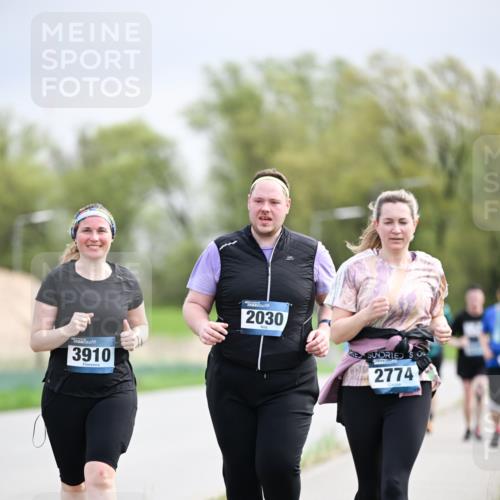 07.04.2024 - 43. Internationalen Wilhelmsburger Insellauf Dr. Thomas Lammeyer http://msf.ph/oto/6045123 07.04.2024 10:46:58 Laufen 3910, 2030, 2774 meine-sportfotos.de
