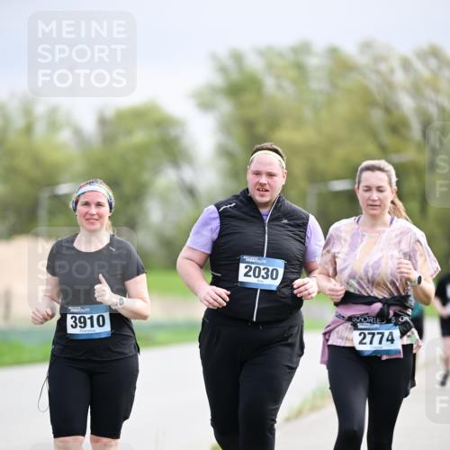 07.04.2024 - 43. Internationalen Wilhelmsburger Insellauf Dr. Thomas Lammeyer http://msf.ph/oto/6045127 07.04.2024 10:46:58 Laufen 3910, 2030, 2774 meine-sportfotos.de