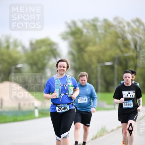 07.04.2024 - 43. Internationalen Wilhelmsburger Insellauf Dr. Thomas Lammeyer http://msf.ph/oto/6045156 07.04.2024 10:47:07 Laufen 2046, 3054, 3698 meine-sportfotos.de