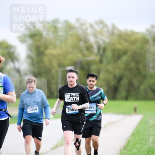 07.04.2024 - 43. Internationalen Wilhelmsburger Insellauf Dr. Thomas Lammeyer http://msf.ph/oto/6045167 07.04.2024 10:47:09 Laufen 3054, 365, 598 meine-sportfotos.de