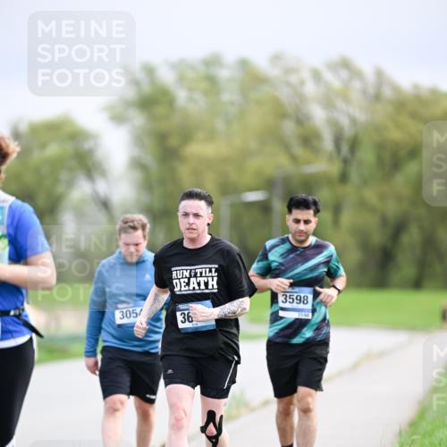 07.04.2024 - 43. Internationalen Wilhelmsburger Insellauf Dr. Thomas Lammeyer http://msf.ph/oto/6045179 07.04.2024 10:47:09 Laufen 305, 36, 3598, 3598 meine-sportfotos.de