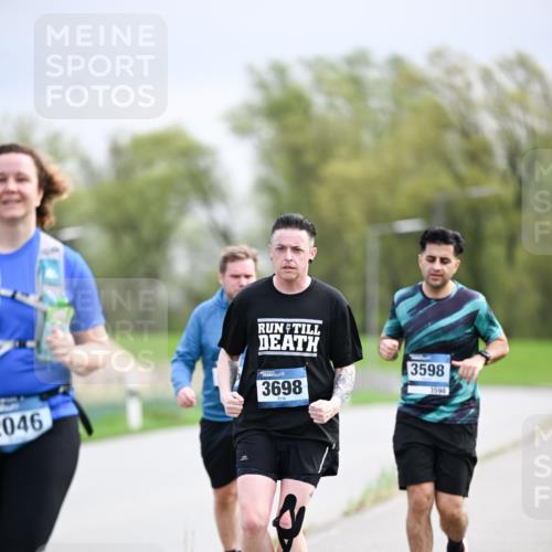 07.04.2024 - 43. Internationalen Wilhelmsburger Insellauf Dr. Thomas Lammeyer http://msf.ph/oto/6045186 07.04.2024 10:47:10 Laufen 3598, 3598, 2046, 3698 meine-sportfotos.de