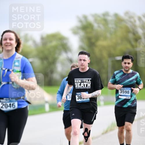 07.04.2024 - 43. Internationalen Wilhelmsburger Insellauf Dr. Thomas Lammeyer http://msf.ph/oto/6045188 07.04.2024 10:47:10 Laufen 3598, 3500, 2046, 36 meine-sportfotos.de