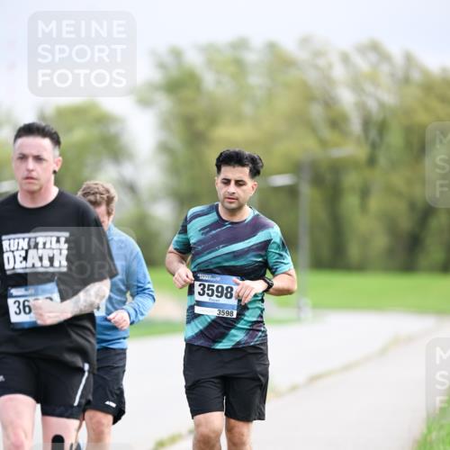 07.04.2024 - 43. Internationalen Wilhelmsburger Insellauf Dr. Thomas Lammeyer http://msf.ph/oto/6045204 07.04.2024 10:47:12 Laufen 36, 3598, 3598 meine-sportfotos.de