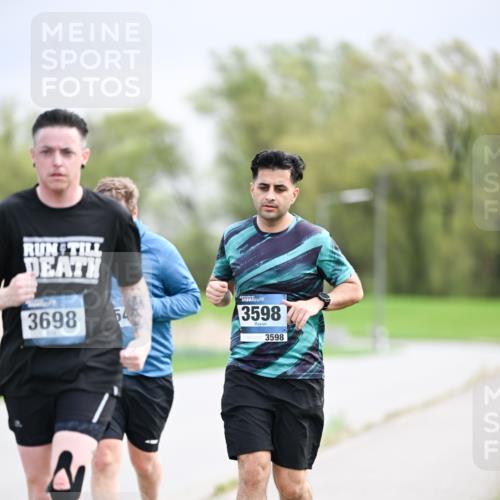 07.04.2024 - 43. Internationalen Wilhelmsburger Insellauf Dr. Thomas Lammeyer http://msf.ph/oto/6045208 07.04.2024 10:47:12 Laufen 3698, 54, 3598, 3598 meine-sportfotos.de