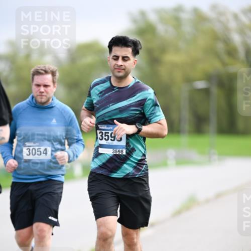 07.04.2024 - 43. Internationalen Wilhelmsburger Insellauf Dr. Thomas Lammeyer http://msf.ph/oto/6045227 07.04.2024 10:47:13 Laufen 3054, 359, 3598 meine-sportfotos.de